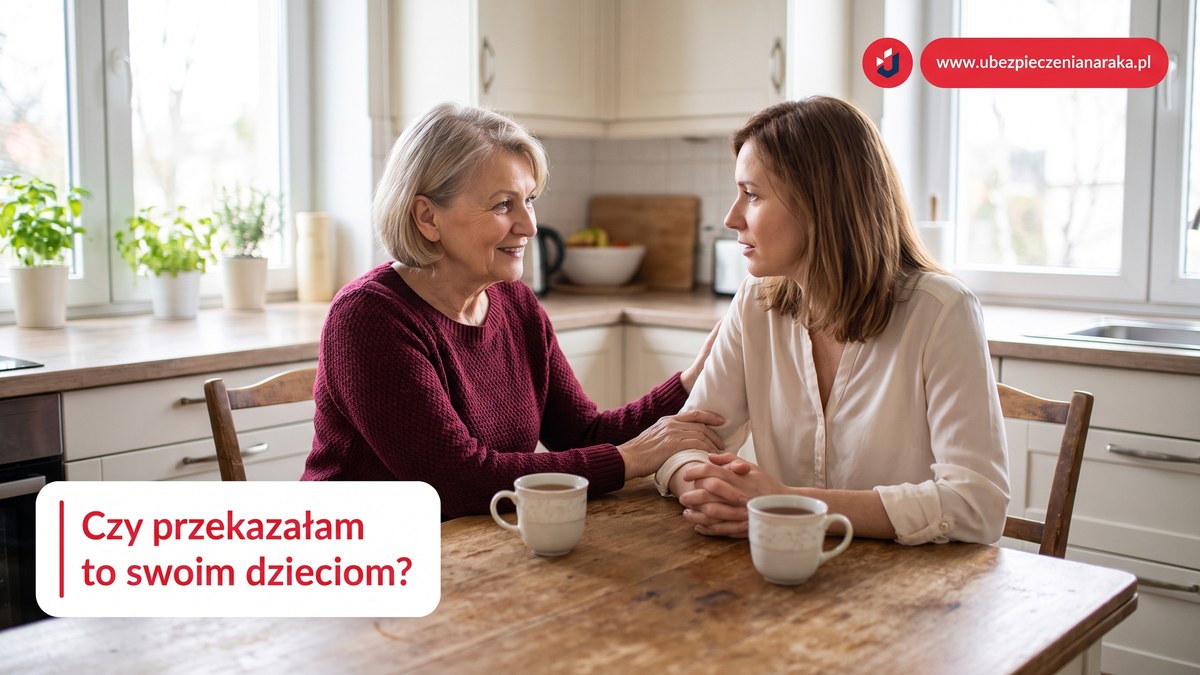 Matka i dorosla corka rozmawiaja przy stole w kuchni